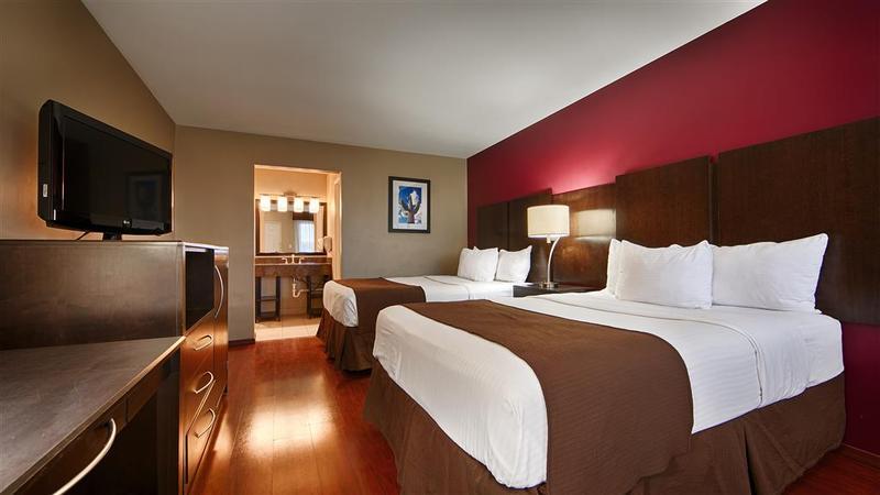 Quality Inn & Suites Phoenix Nw - Sun City Youngtown Exteriör bild
