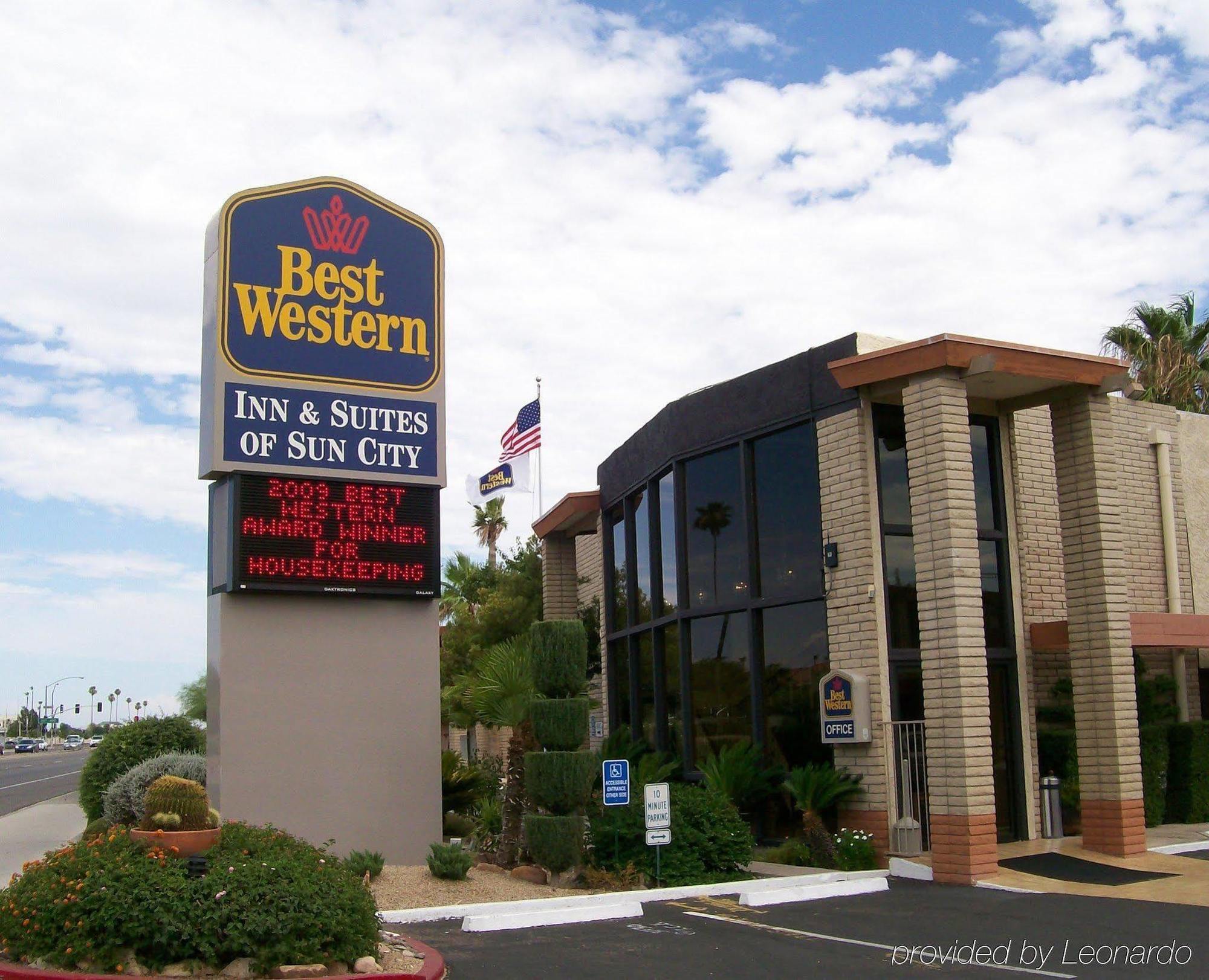 Quality Inn & Suites Phoenix Nw - Sun City Youngtown Exteriör bild
