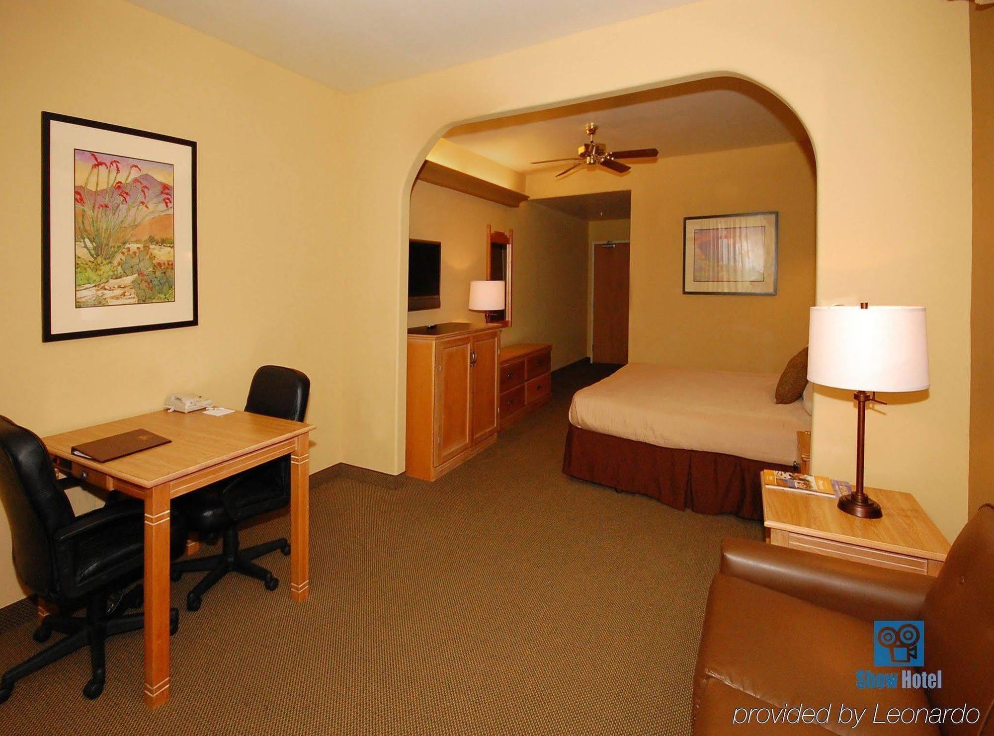 Quality Inn & Suites Phoenix Nw - Sun City Youngtown Rum bild