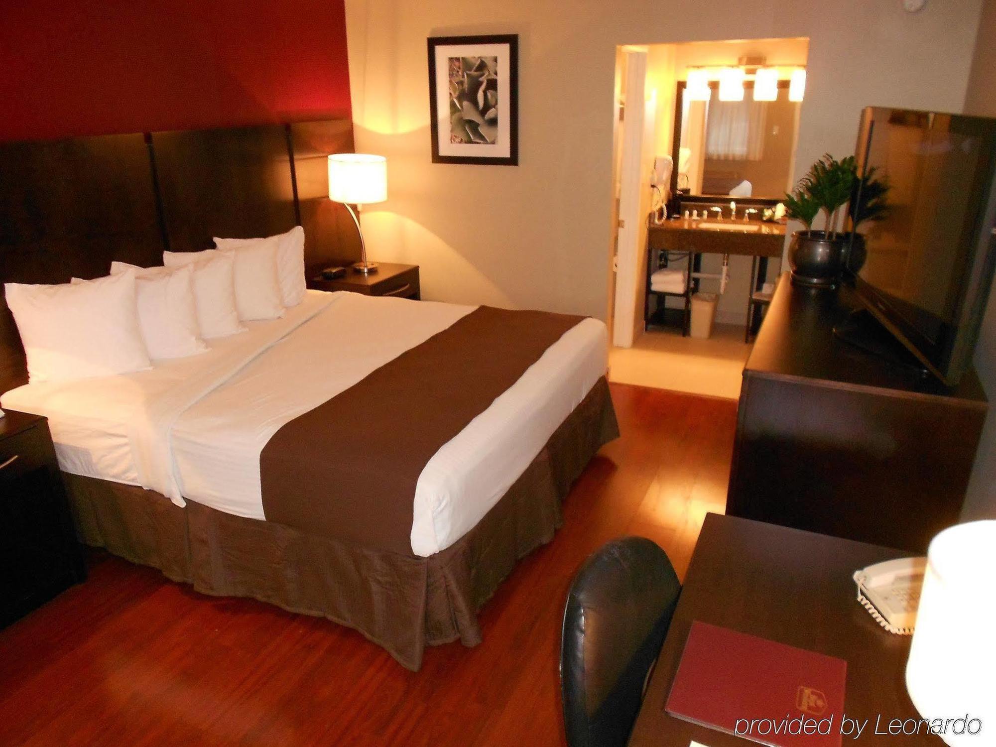 Quality Inn & Suites Phoenix Nw - Sun City Youngtown Rum bild